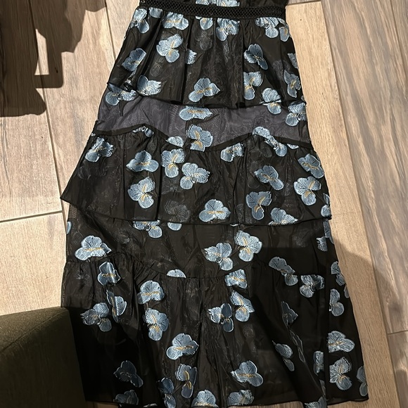 Self-portrait size 2 dress, midi length is black with blue flowers, nwt - Picture 11 of 11